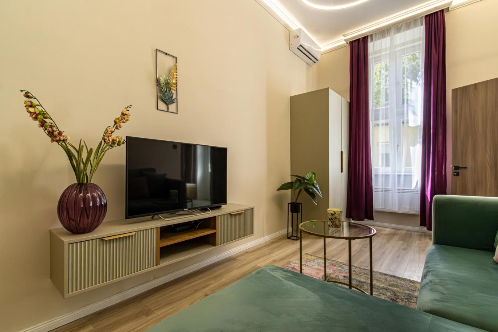 Oasis Apartment On The Broadway With Ac Budapest Extérieur photo